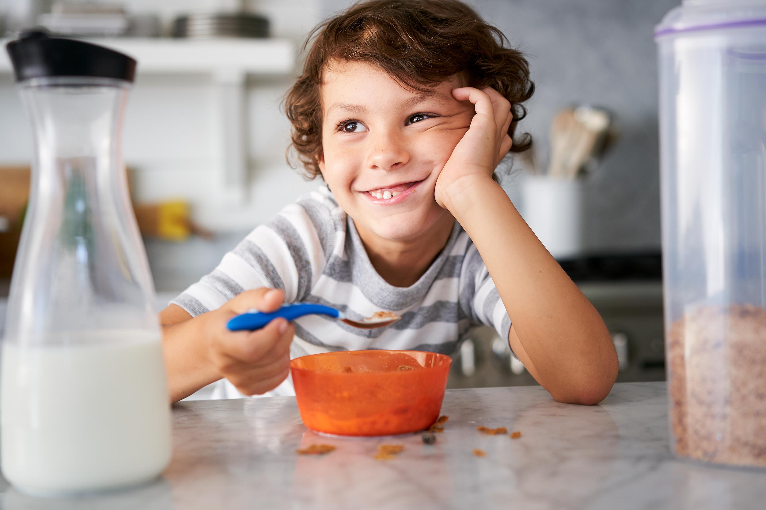 Kitchen_1153-cereal-breakfast_kid